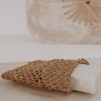 Handmade Natural Fiber Body Scrubber – Eco-Friendly Exfoliating Soap Brown Saver Pouch, Sustainable Shower & Bath Sponge (Copy)