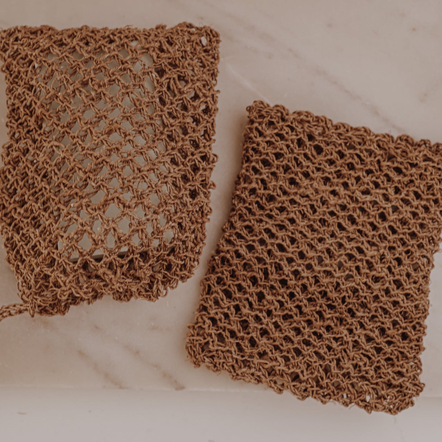 Handmade Natural Fiber Body Scrubber – Eco-Friendly Exfoliating Soap Brown Saver Pouch, Sustainable Shower & Bath Sponge (Copy)
