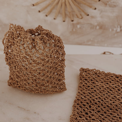 Handmade Natural Fiber Body Scrubber – Eco-Friendly Exfoliating Soap Brown Saver Pouch, Sustainable Shower & Bath Sponge (Copy)