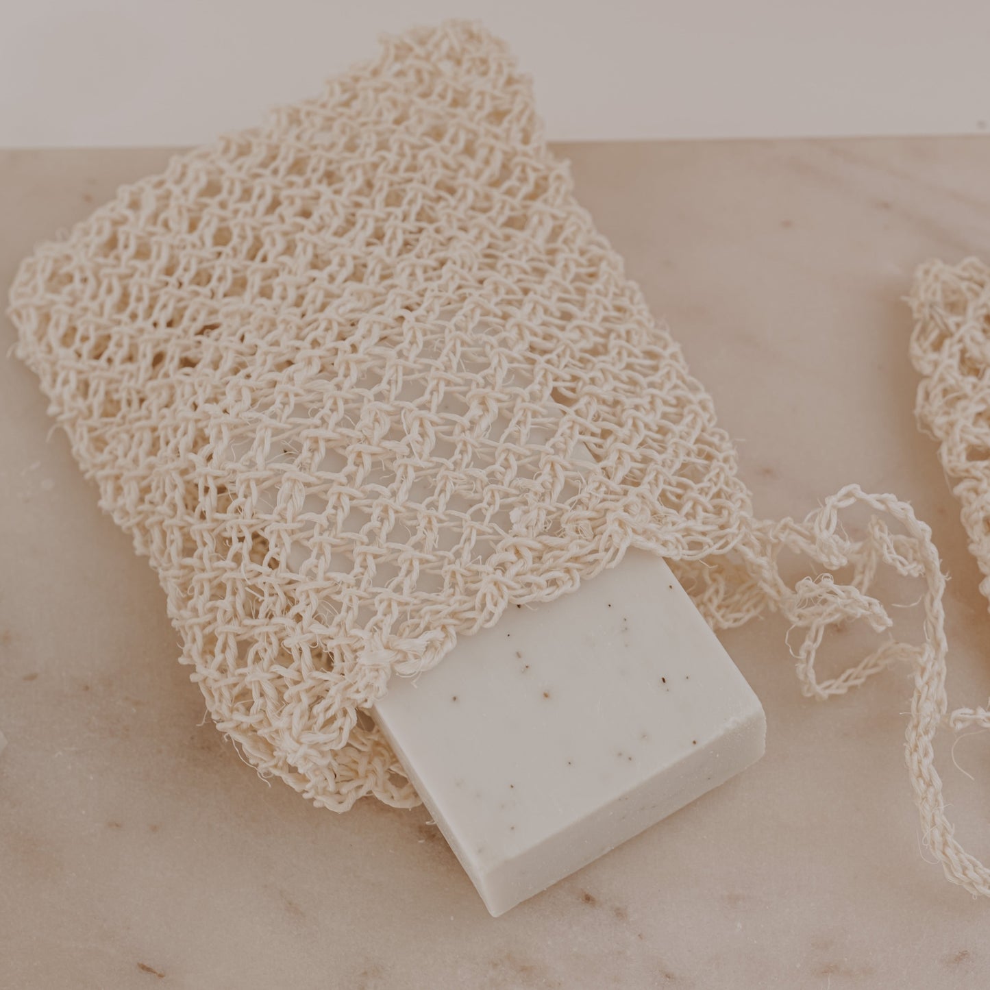 Handmade Natural Fiber Body Scrubber – Eco-Friendly Exfoliating Soap Saver Pouch, Sustainable Shower & Bath Sponge