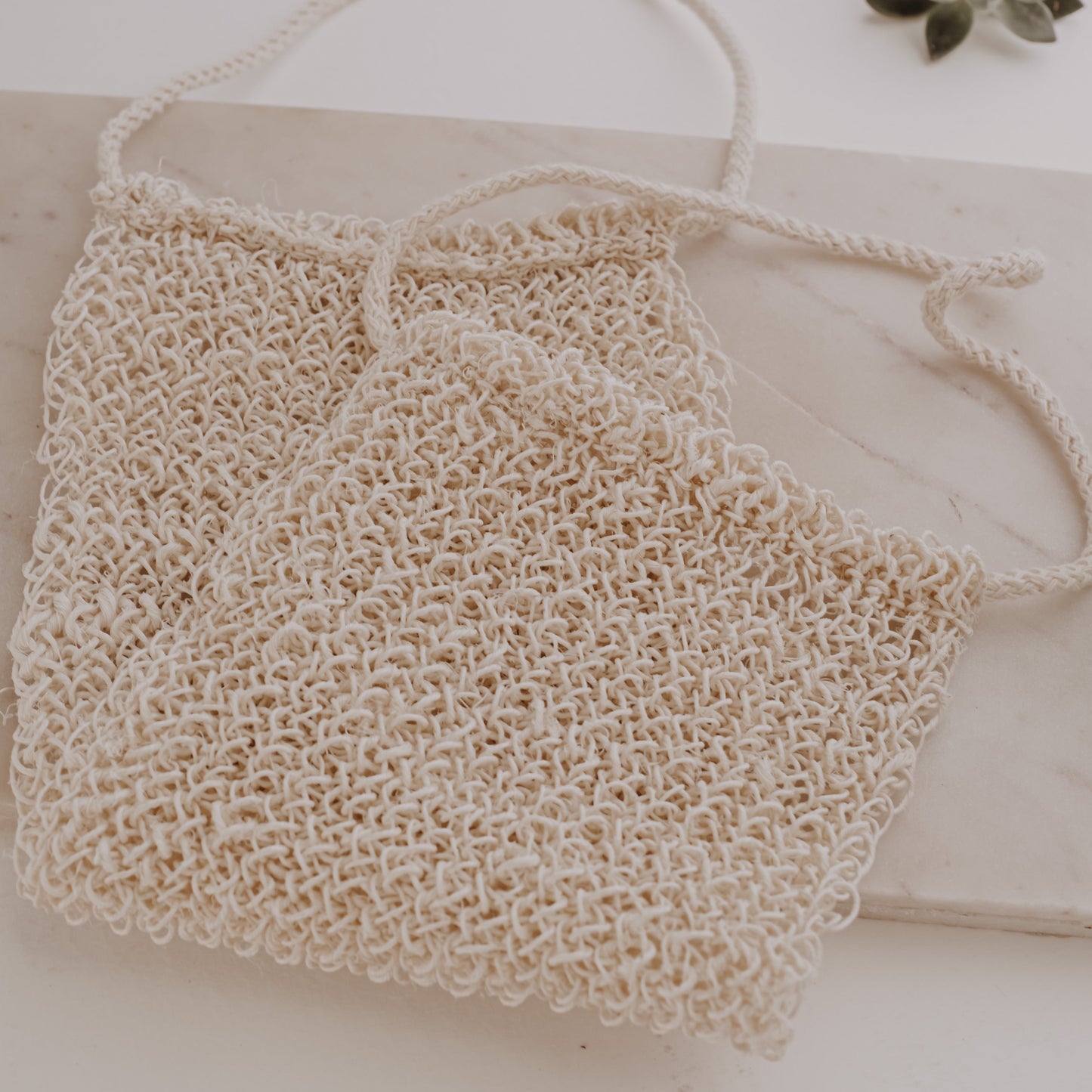 Eco-Friendly Back Scrubber Strap – Natural Fiber Exfoliating Body Scrub Belt for Shower, Reusable Bath Loofah for Deep Cleansing