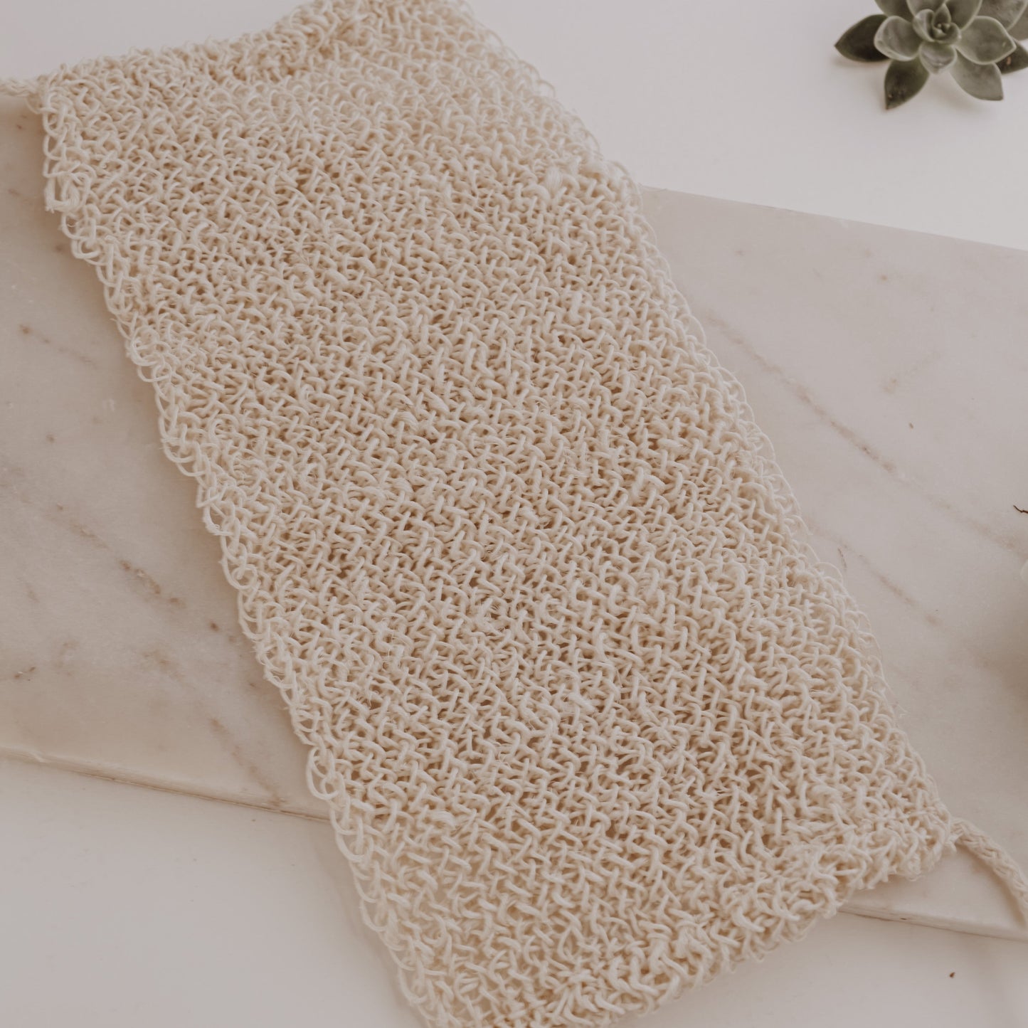 Eco-Friendly Back Scrubber Strap – Natural Fiber Exfoliating Body Scrub Belt for Shower, Reusable Bath Loofah for Deep Cleansing